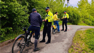 Ostravští strážníci si posvítí na cyklisty. Vytipovali si osm cyklostezek ve městě