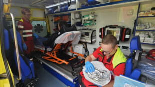 Závod s časem vyhrála příroda. Holčička se narodila v autě během cesty do porodnice