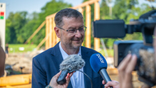 Policie vyhlásila pátrání po primátoru Karviné Janu Wolfovi. Ten reaguje překvapeně z dovolené