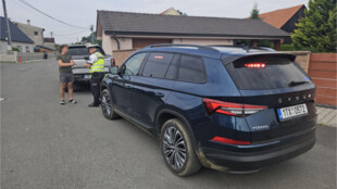 Vysoká rychlost a špatný technický stav vozidel. Policisté si posvítili na řidiče v MS kraji