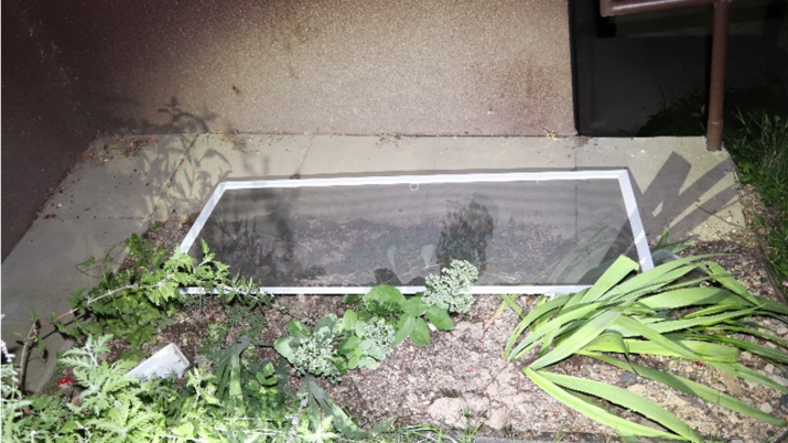 Na Karvinsku řádí zloděj, který se do bytů dostává přes okenní ventilaci