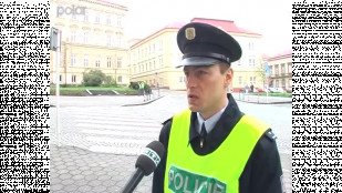 Policejní akce před školou