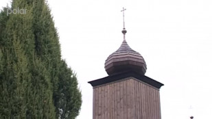 Dřevěný kostel v Albrechticích má nový kabát