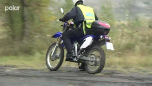 Čtyřkolkáři pozor na policejní motorku