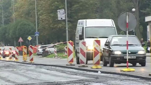 Na Třídě Osvobození v Karviné se dokončuje cyklostezka a opravuje cesta