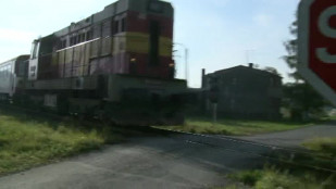 Železniční přejezdy ve Frýdku-Místku nejsou chráněny závorami