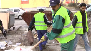 Nepořádek na Božkově ulici v Karviné-Ráji