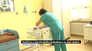 Holčičce z karvinského babyboxu se daří dobře