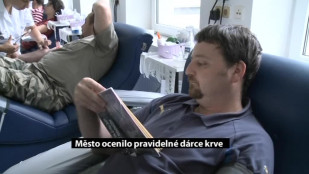 Město ocenilo pravidelné dárce krve