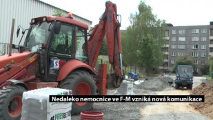 Nedaleko frýdecké nemocnice vzniká nová komunikace