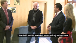 Vernisáž ve Frýdku-Místku navštívil venezuelský velvyslanec