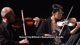 Koncert Ivy Bittové v novojičínském Beskydském divadle