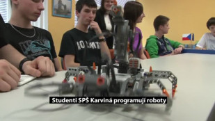 Studenti SPŠ Karviná programují roboty