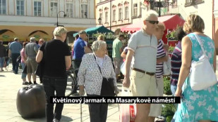 Květinový jarmark na Masarykově náměstí v Novém Jičíně