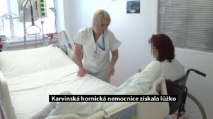 Karvinská hornická nemocnice získala darem speciální lůžko