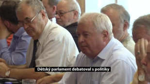 Dětský parlament debatoval s politiky