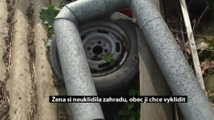 Žena si neuklidila na zahradě nepořádek, zakročí radnice