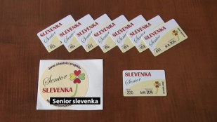 Senior slevenka přinese úsporu starším lidem