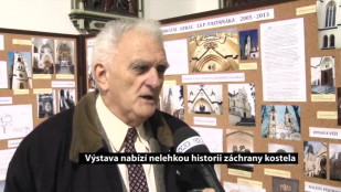 Výstava nabízí nelehkou historii záchrany kostela