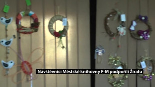 Návštěvníci Městské knihovny F-M podpořili Žirafu