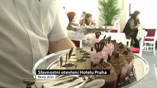 Bez komentáře - otevření Hotelu Praha