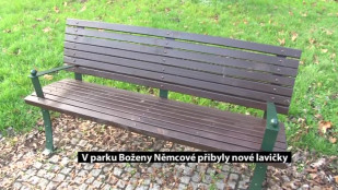 V karvinském parku B. Němcové přibyly nové lavičky a koše