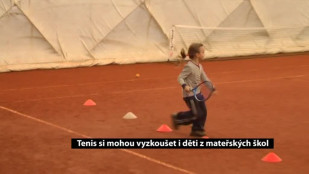 Tenis si mohou vyzkoušet i děti z mateřských škol