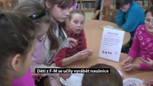 Děti z F-M se učily vyrábět náušnice