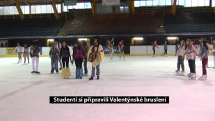 Studenti si připravili Valentýnské bruslení