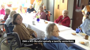 Děti z MŠ Okružní zpívaly a tančily seniorkám