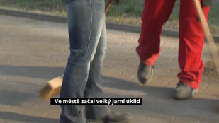 Ve městě začal velký jarní úklid