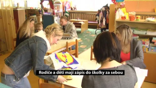 Rodiče a děti již mají zápis do školky za sebou