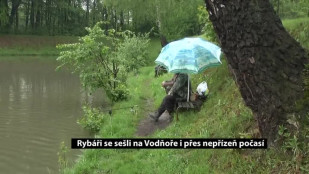 Rybáři se sešli na Vodňoře i přes nepřízeň počasí