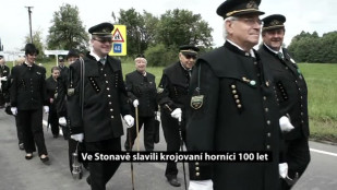 Ve Stonavě slavili krojovaní horníci 100 let