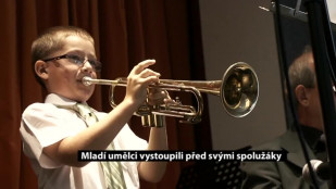 Mladí umělci vystoupili před svými spolužáky