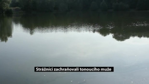 Strážníci městské policie zachraňovali tonoucího muže