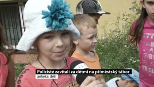 Policisté zavítali za dětmi na příměstský tábor