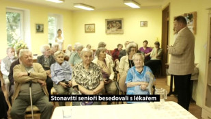 Stonavští senioři besedovali s lékařem