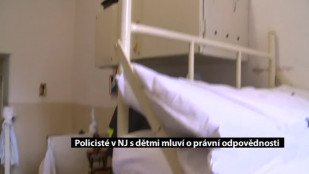 Policisté v NJ s dětmi mluví o právní odpovědnosti