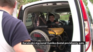 Karvinský denní stacionář Eunika získal pro své klienty nové auto