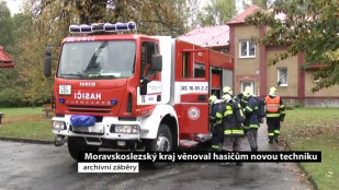 Moravskoslezský kraj věnoval hasičům novou techniku