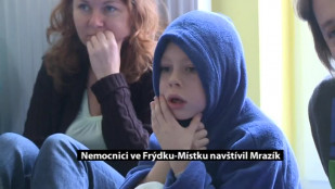 Nemocnici ve Frýdku-Místku navštívil Mrazík