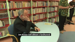 Herec Jan Kraus četl dětem v karvinské knihovně