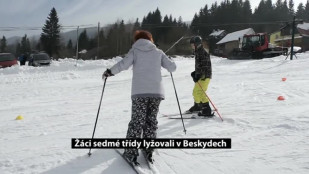 Žáci sedmé třídy lyžovali v Beskydech