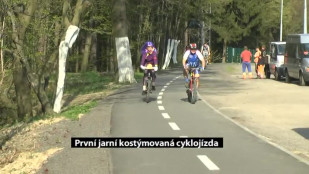 První jarní kostýmovaná cyklojízda