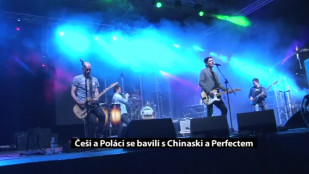 Češi a Poláci se v Karviné bavili s Chinaski i Perfectem