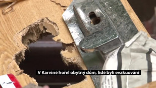 V Karviné hořel obytný dům, lidé byli evakuováni