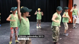 Školní radovánky 2015 - vystoupení dětí