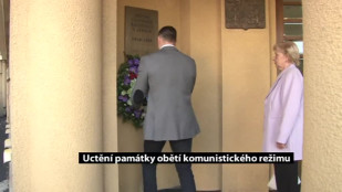 V Karviné uctili Den památky obětí komunistického režimu