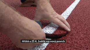 Sportovní hřiště u ZŠ K. Světlé má nový povrch